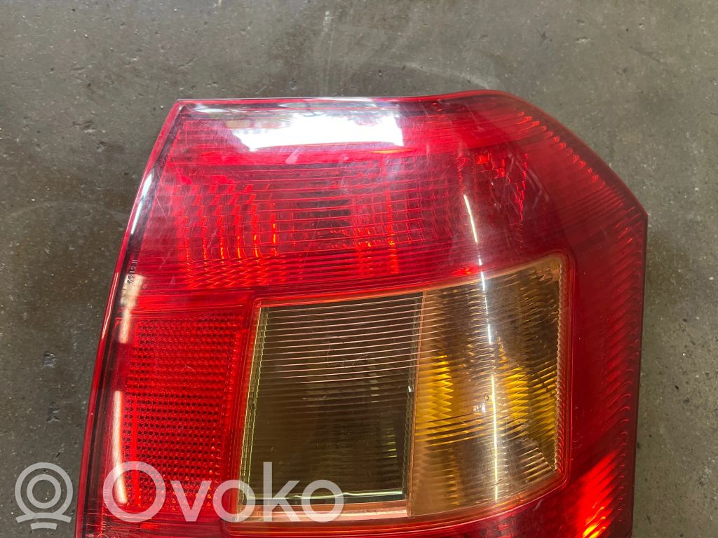 Rear/tail lights   E02F00,050T