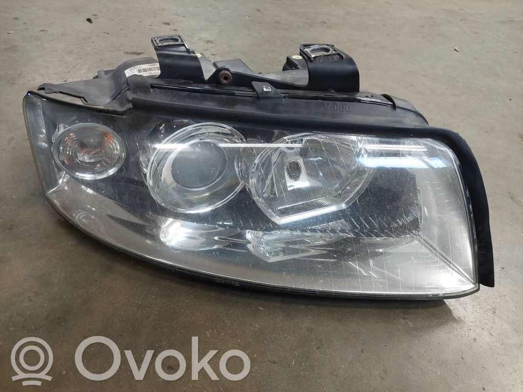 Audi A4 S4 B6 8E 8H Scheinwerfer 