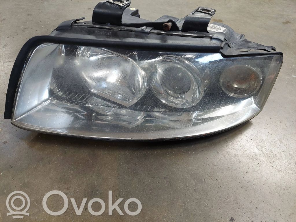 Audi A4 S4 B6 8E 8H Scheinwerfer 