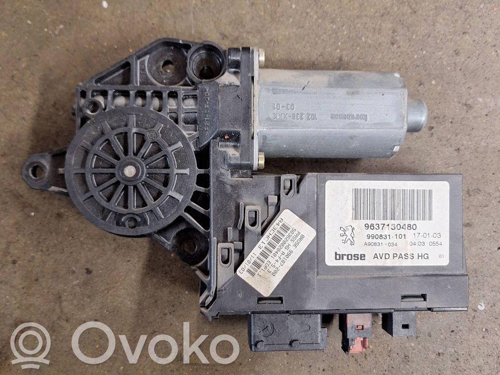 Peugeot 307 Silnik regulatora szyby drzwi przednich 