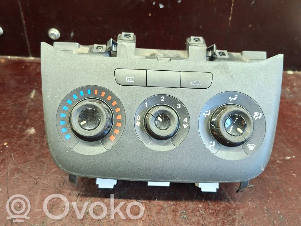 Fiat Punto Evo Climate control unit 