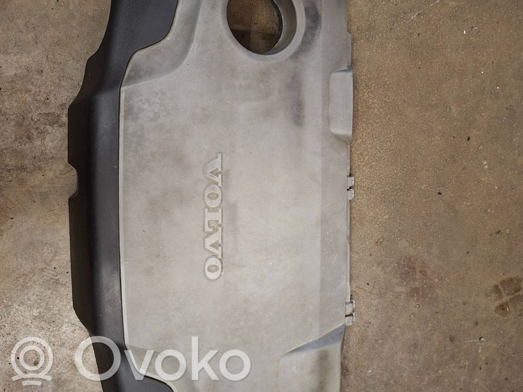 Engine cover (trim)