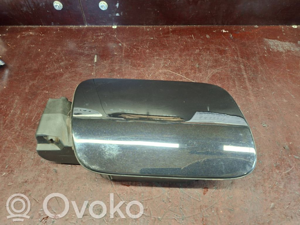 Audi A8 S8 D3 4E Degalų bako dangtelis 