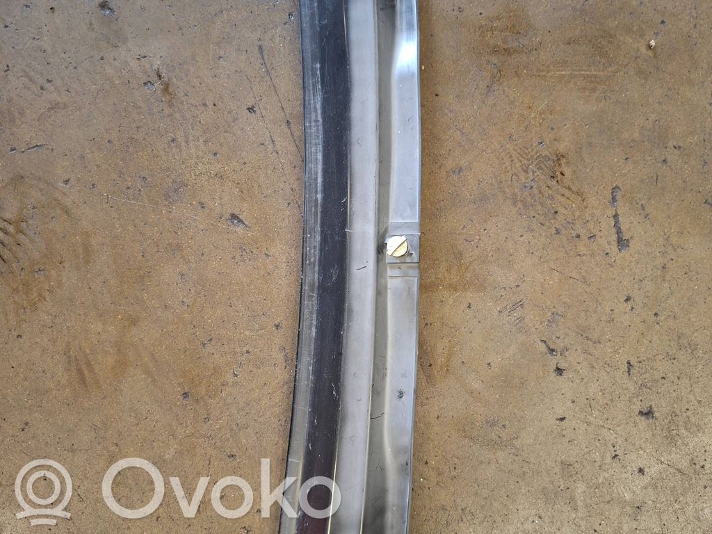 BMW 3 E46 Wiper trim 