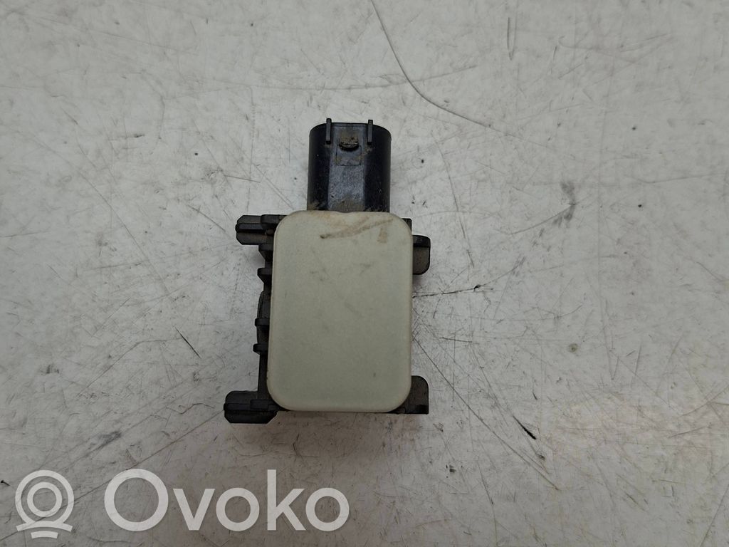 Mercedes-Benz R W251 Airbag deployment crash/impact sensor 