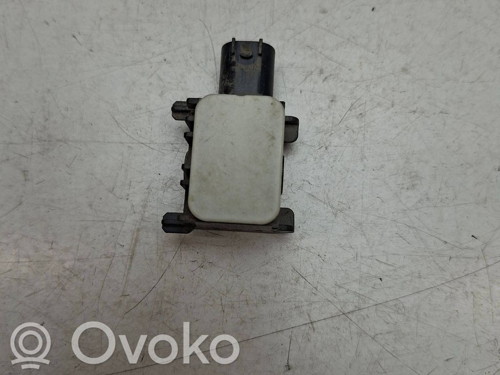 Mercedes-Benz R W251 Airbag deployment crash/impact sensor 