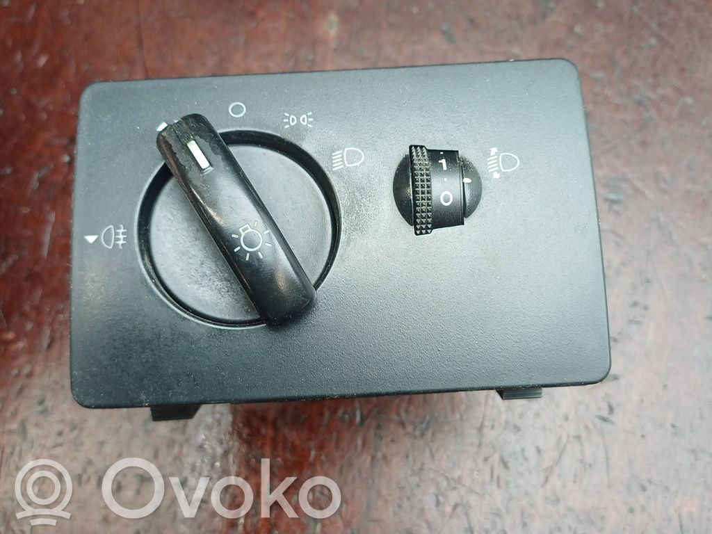 Ford Focus C-MAX Light switch 