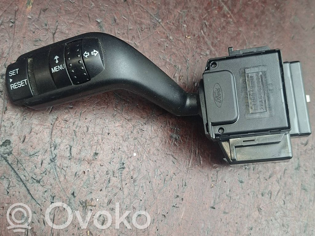 Suuntavilkun vipu   17D9403,PA6GF30