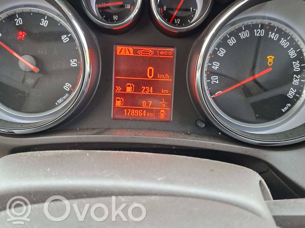 Opel Zafira C Speedometer (instrument cluster) 