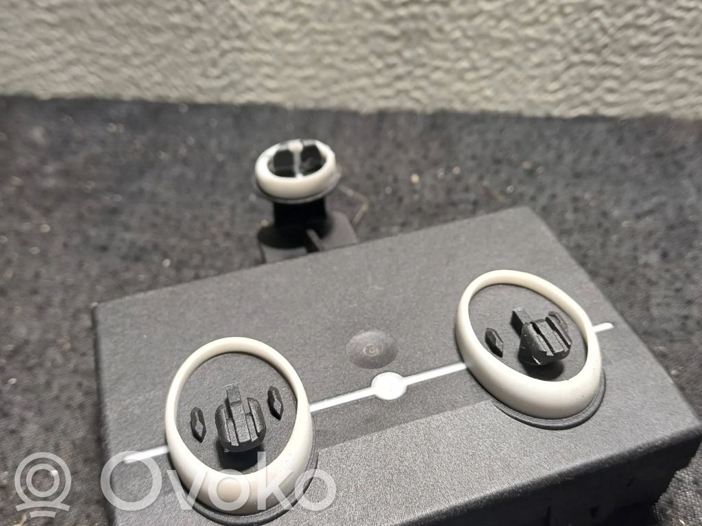 Porsche Macan (95B) Door control unit/module 
