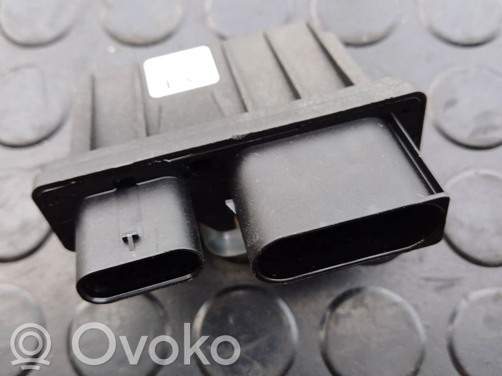Volkswagen PASSAT B8 Reducing agents exhaust control unit 