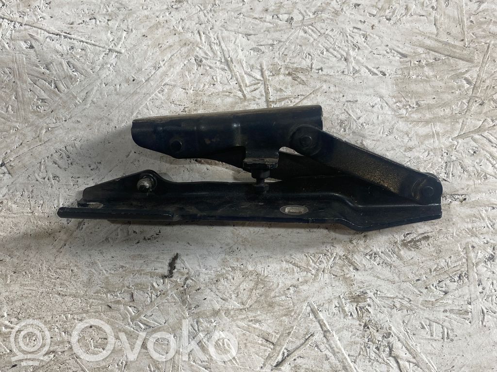 BMW 5 E60 E61 Dzinēja pārsega eņģe (-es) 