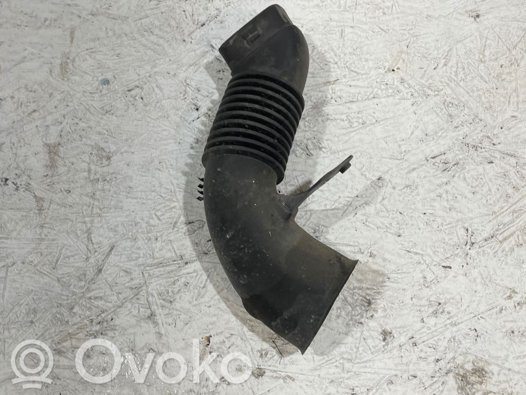 BMW 5 E60 E61 Air intake duct part 