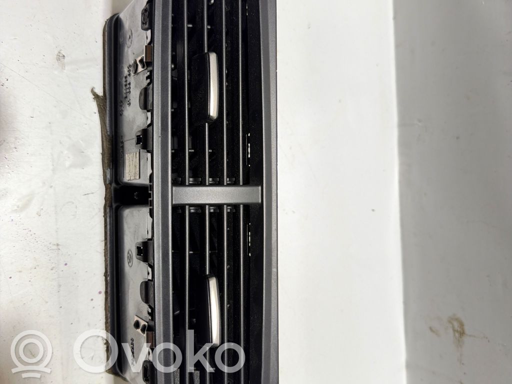 BMW Z4 E85 E86 Centrinės oro grotelės 