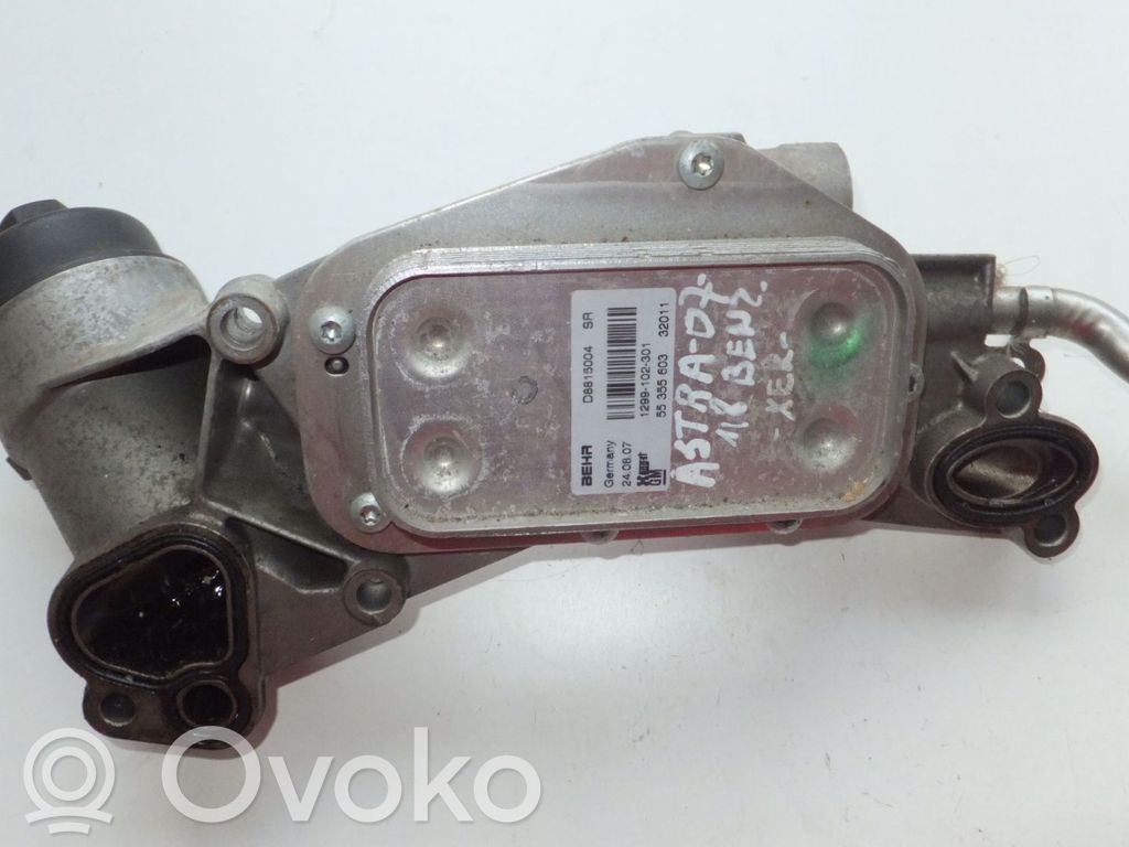 Opel Astra H Mocowanie / uchwyt filtra oleju 