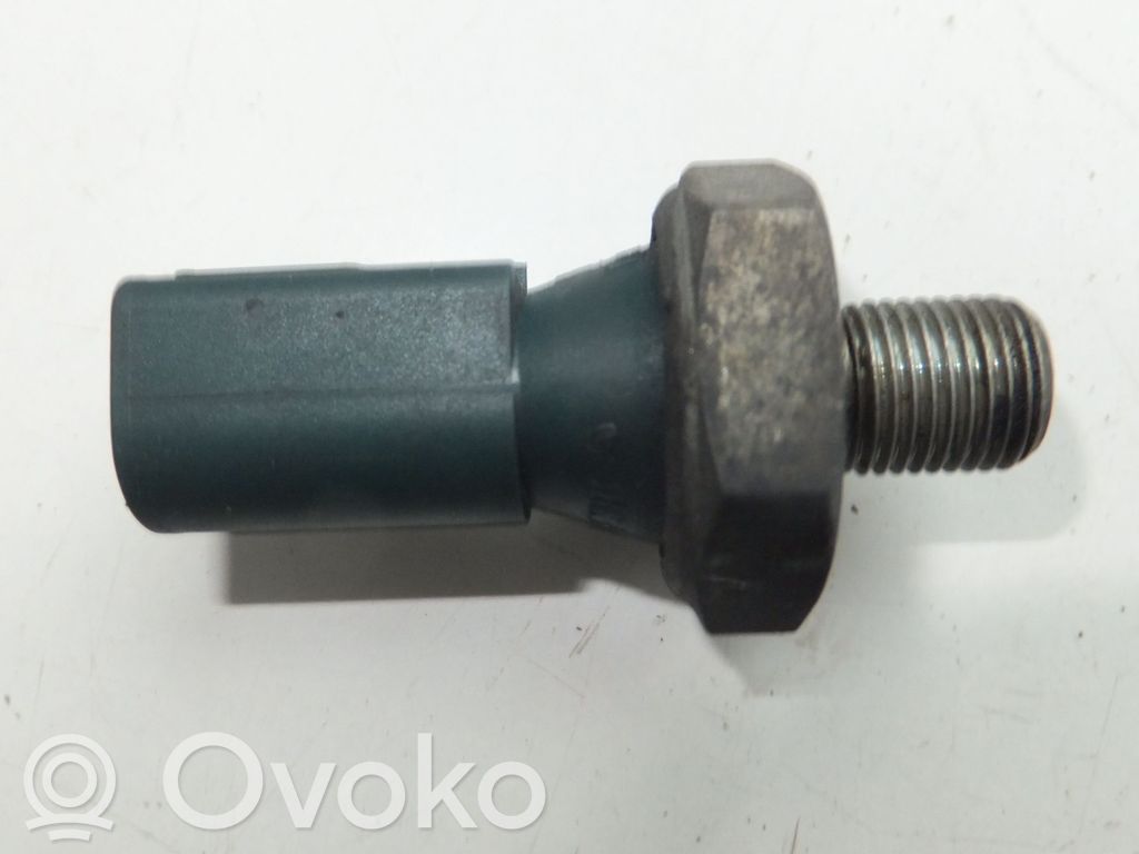 Volkswagen PASSAT B6 Sensore di pressione dell’olio 