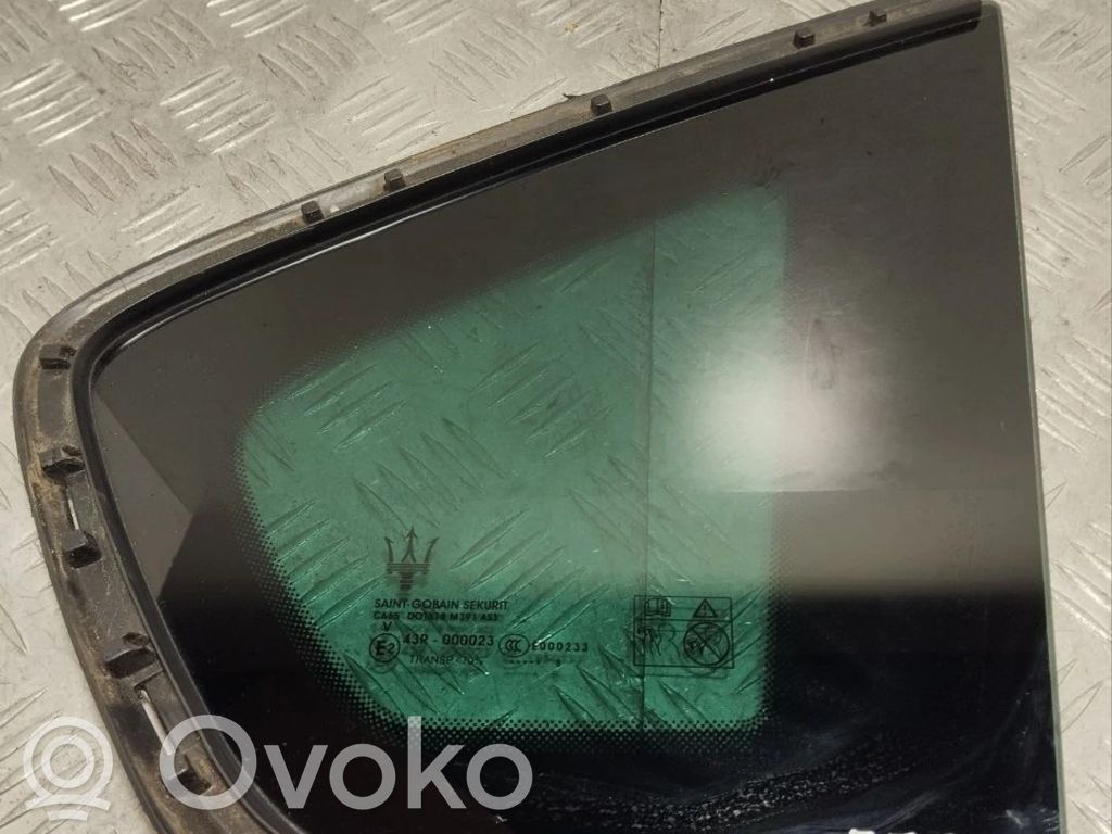Maserati Levante Ventanilla de ventilación de la puerta trasera 