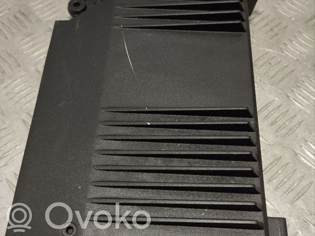Volvo S90, V90 Garso stiprintuvas 