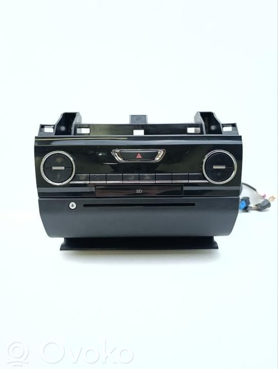 Panel / Radioodtwarzacz CD/DVD/GPS   68257004AA,909B