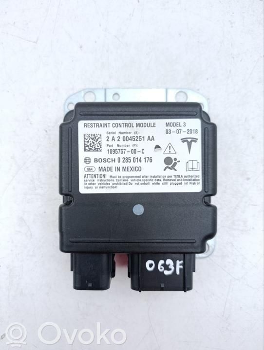 Tesla Model 3 Airbag control unit/module 