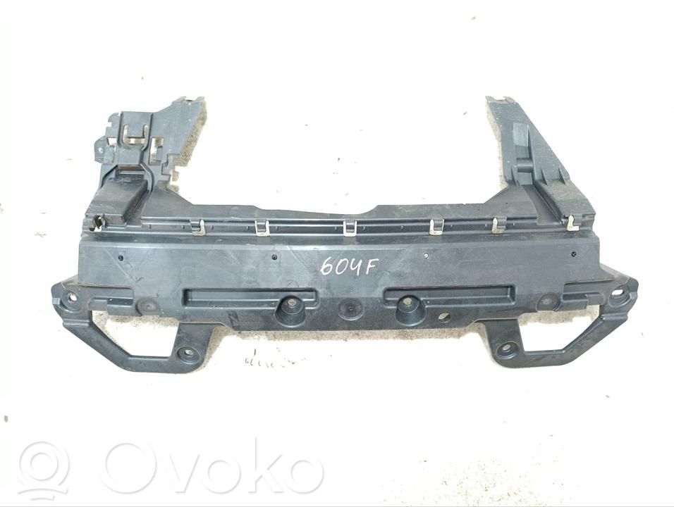 BMW iX Soporte de montaje del parachoques trasero 