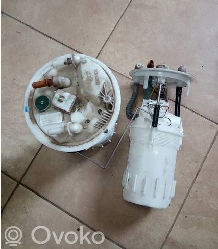 Renault Master III Bomba interna de combustible 