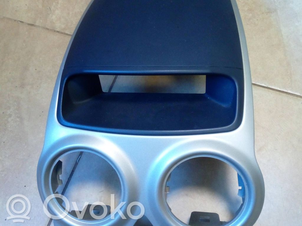 Opel Corsa D Panelės apdailos skydas (centrinis) 