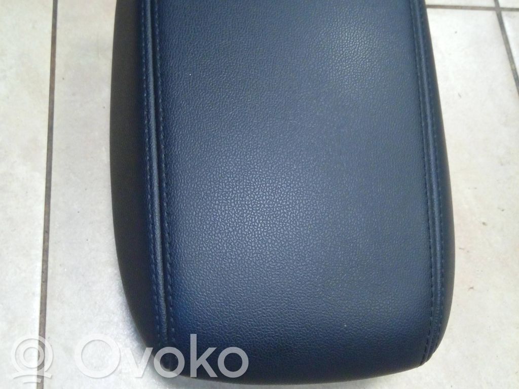 Ford Focus Armrest 