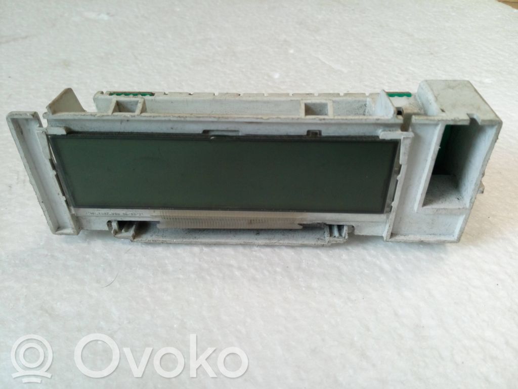 Renault Clio III Monitor / wyświetlacz / ekran 