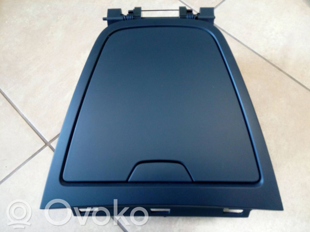 Renault Captur Daiktadėžė 