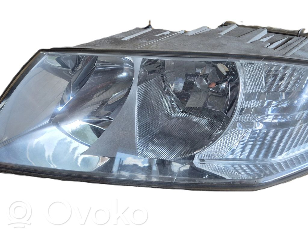 Skoda Octavia Mk2 (1Z) Lampa przednia 