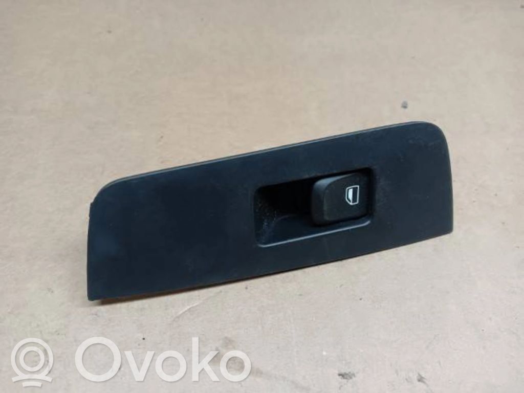 Electric window control switch   8X4959527