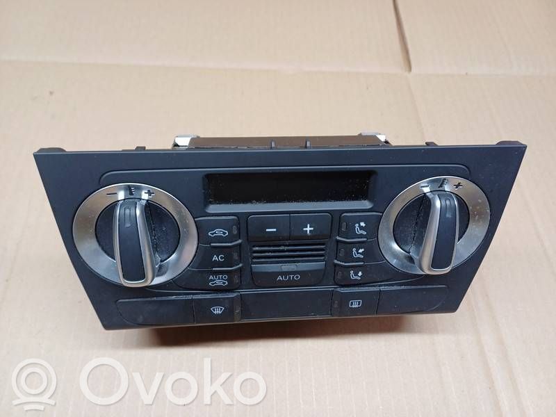 Audi A3 S3 8P Panel klimatyzacji 