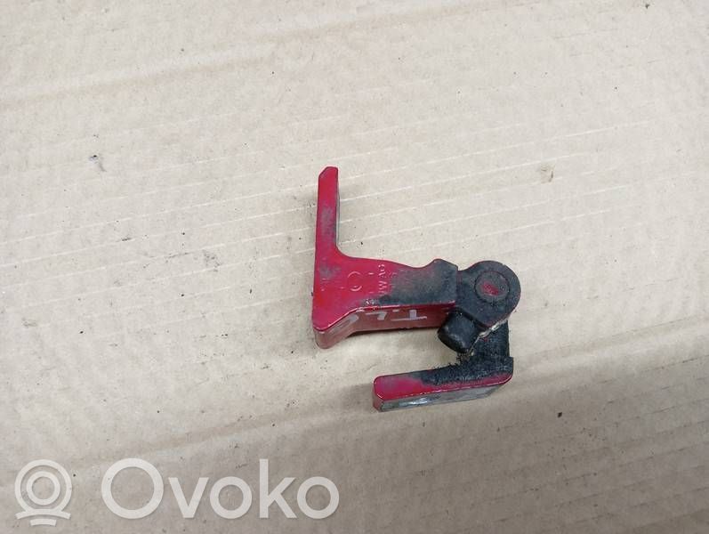 Rear door upper hinge