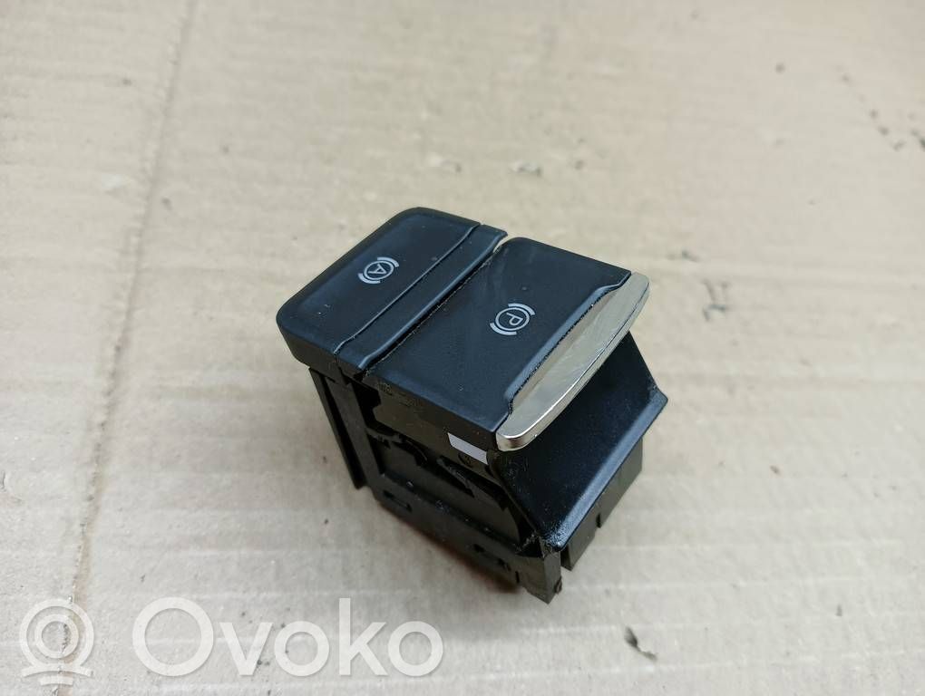 Skoda Octavia Mk4 Przycisk / Włącznik hamulca ręcznego 