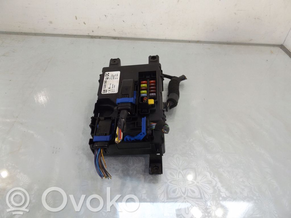 Opel Corsa D Módulo de fusible 