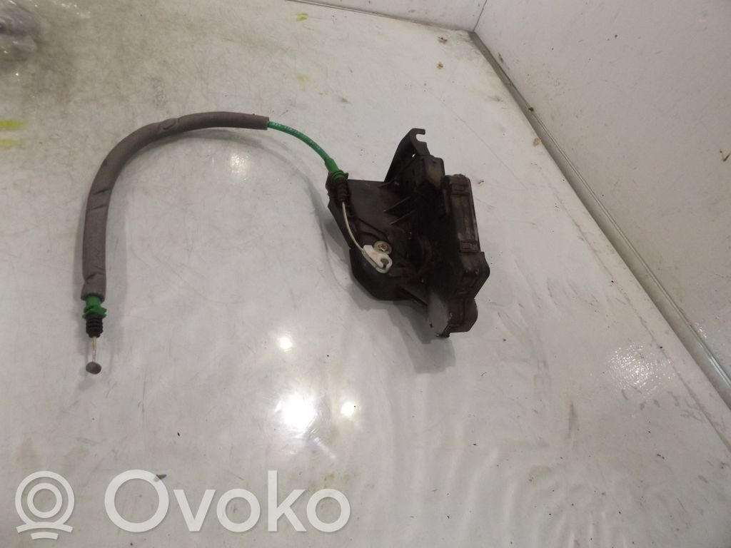 Cerradura de puerta trasera