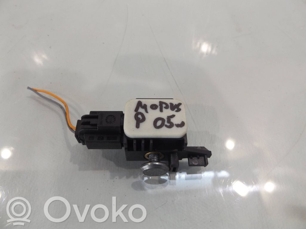 Renault Modus Airbag deployment crash/impact sensor 