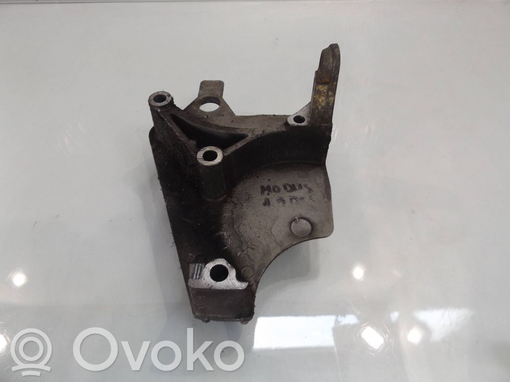 Renault Modus Engine mounting bracket 