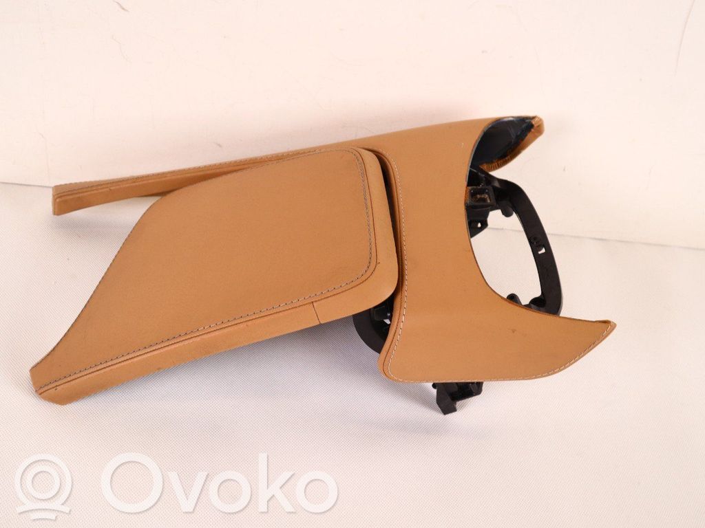 Volvo XC90 Armrest 
