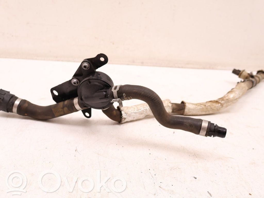 Volvo XC90 Conductă/furtun lichid de răcire motor 