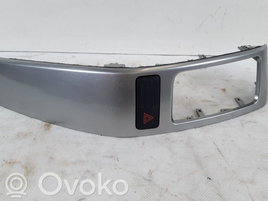 Toyota Land Cruiser (J120) Rivestimento laterale della consolle centrale anteriore 