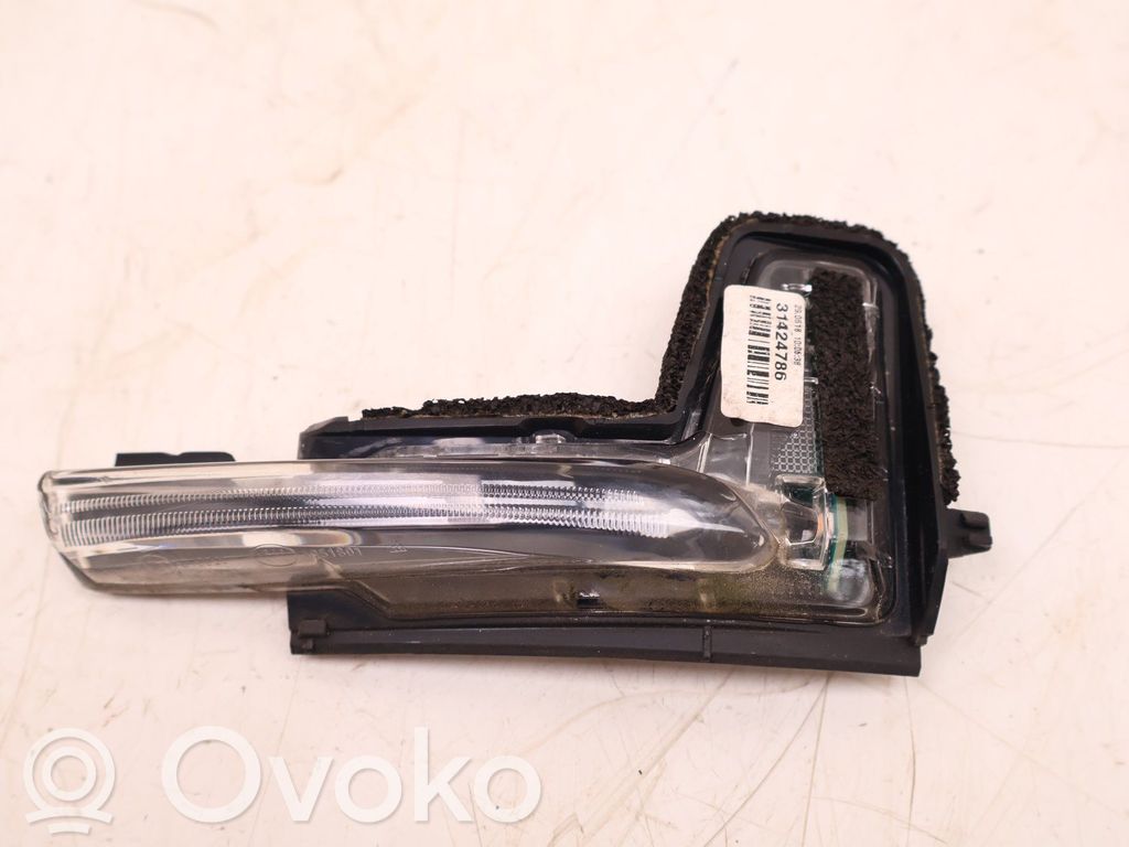 Volvo XC60 Posūkio žibintas veidrodėlyje 