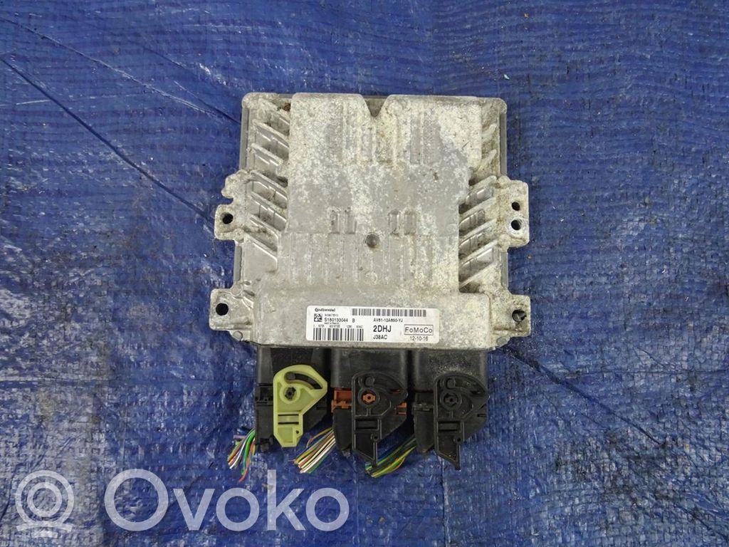 Engine control unit/module   AV6112A650YJ
