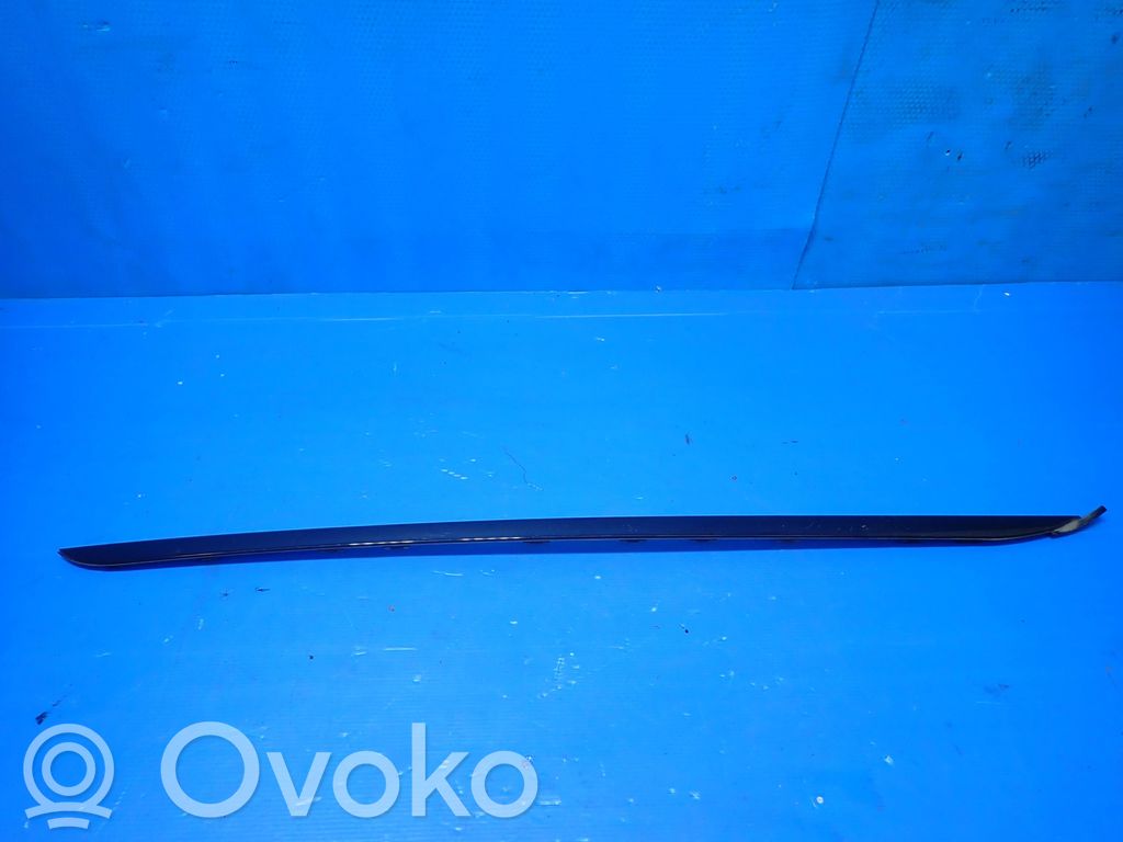 KIA Sorento IV Windshield trim 