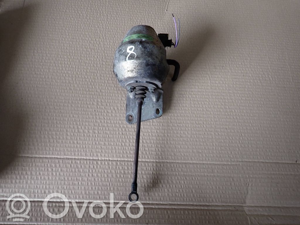 Opel Insignia A Cześć układu próżniowego turbosprężarki 