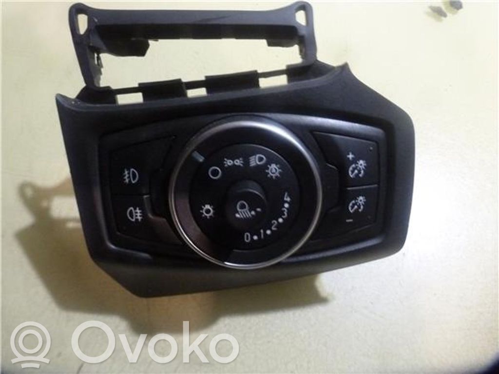 Light switch   10139796