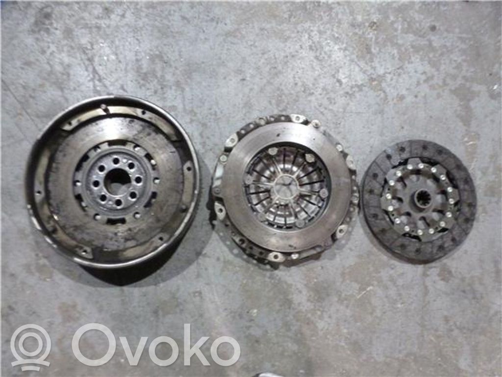 Volante motor   KITDEEMBRAGUE
