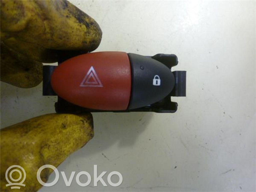 Renault Twingo II Botón interruptor de luz de peligro 