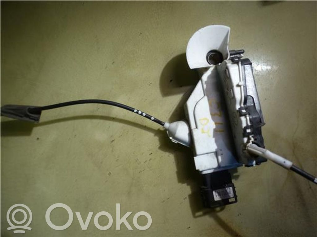 Citroen C3 Priekšpusē slēdzene 